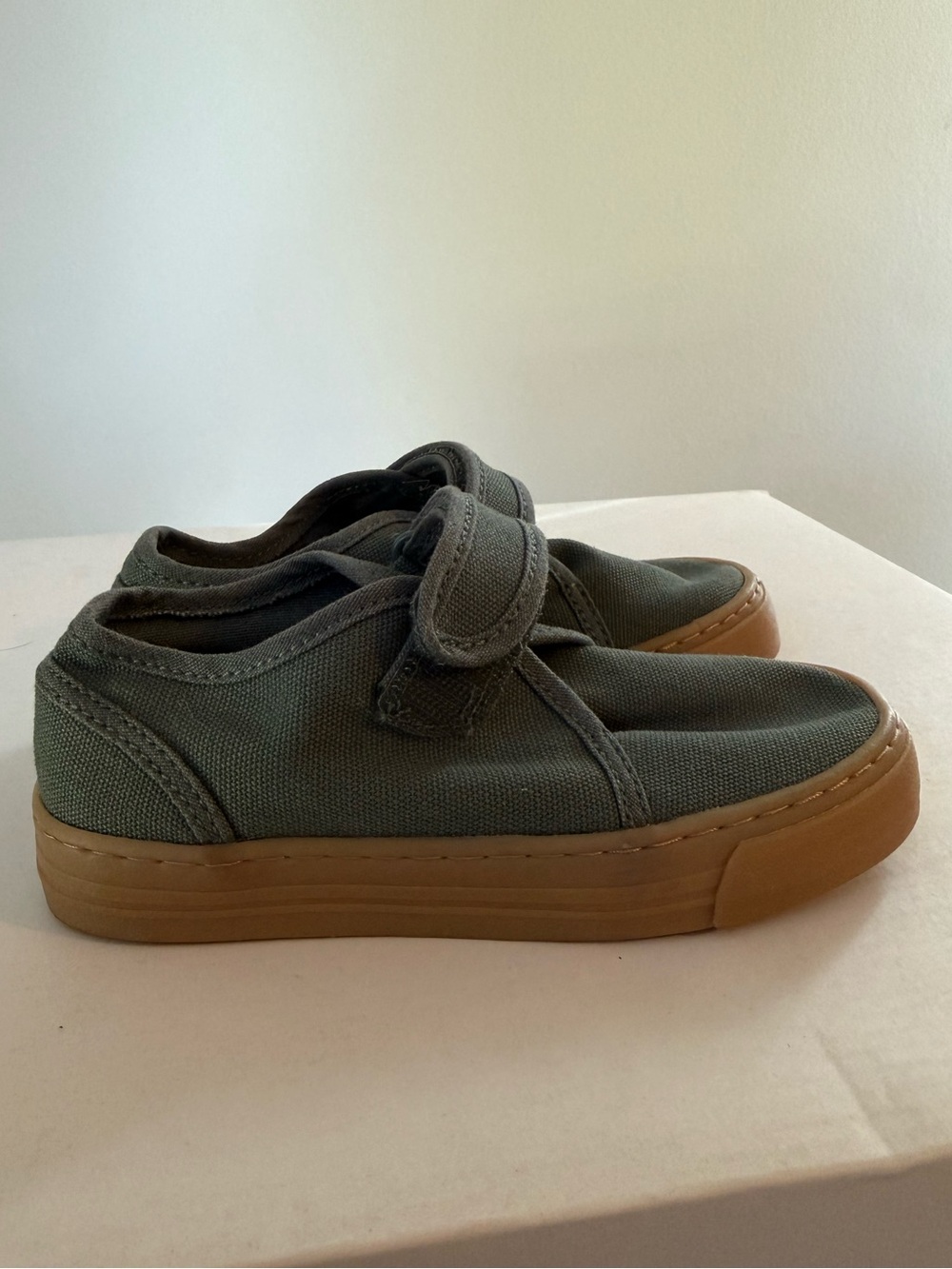 Zara Kids Green Shoes Size 28 #Lux-K-SH